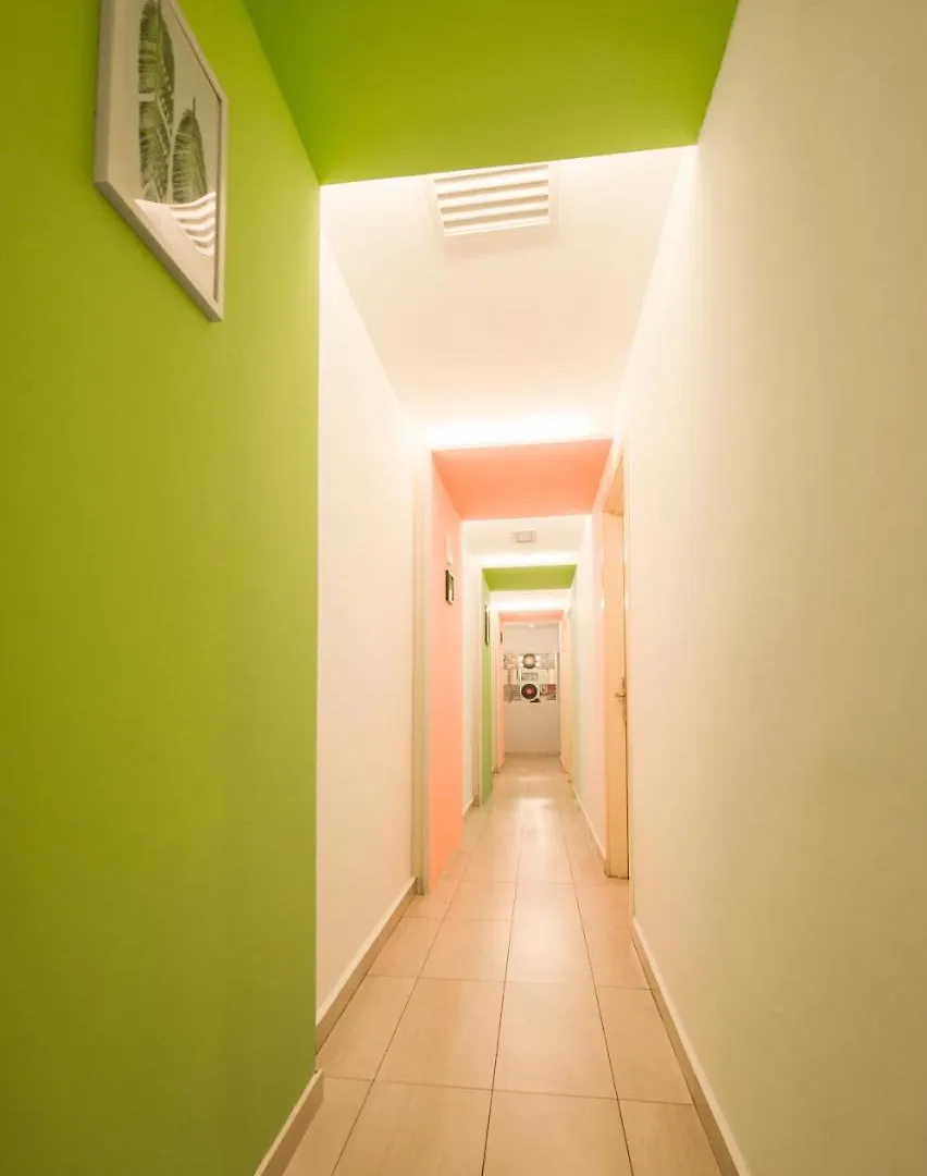 Hotel Ciq @ Wong Ah Fook Johor Bahru 2*,